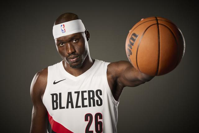 开拓者季前赛险胜国王，里斯表现平平