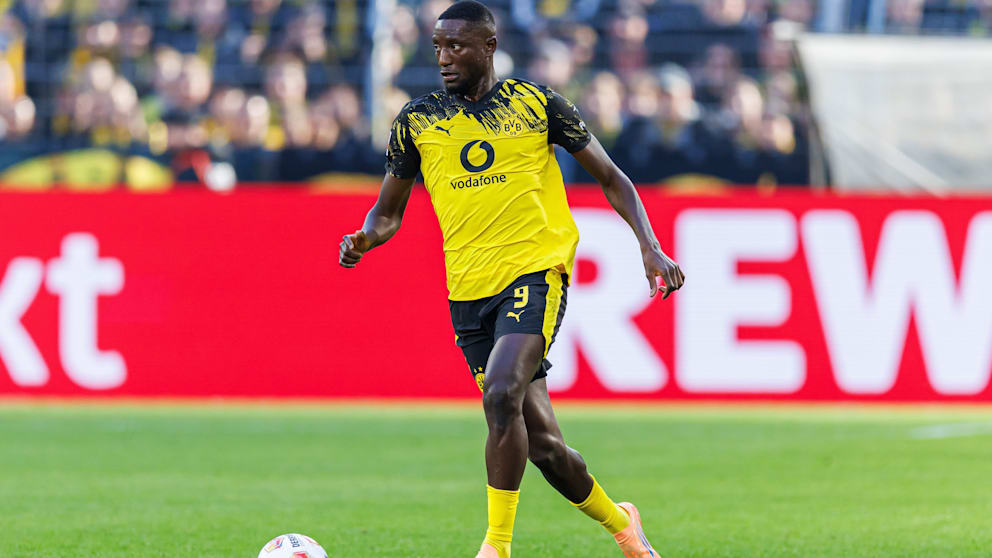 吉拉西伤退几内亚队，球迷期待他的快速恢复