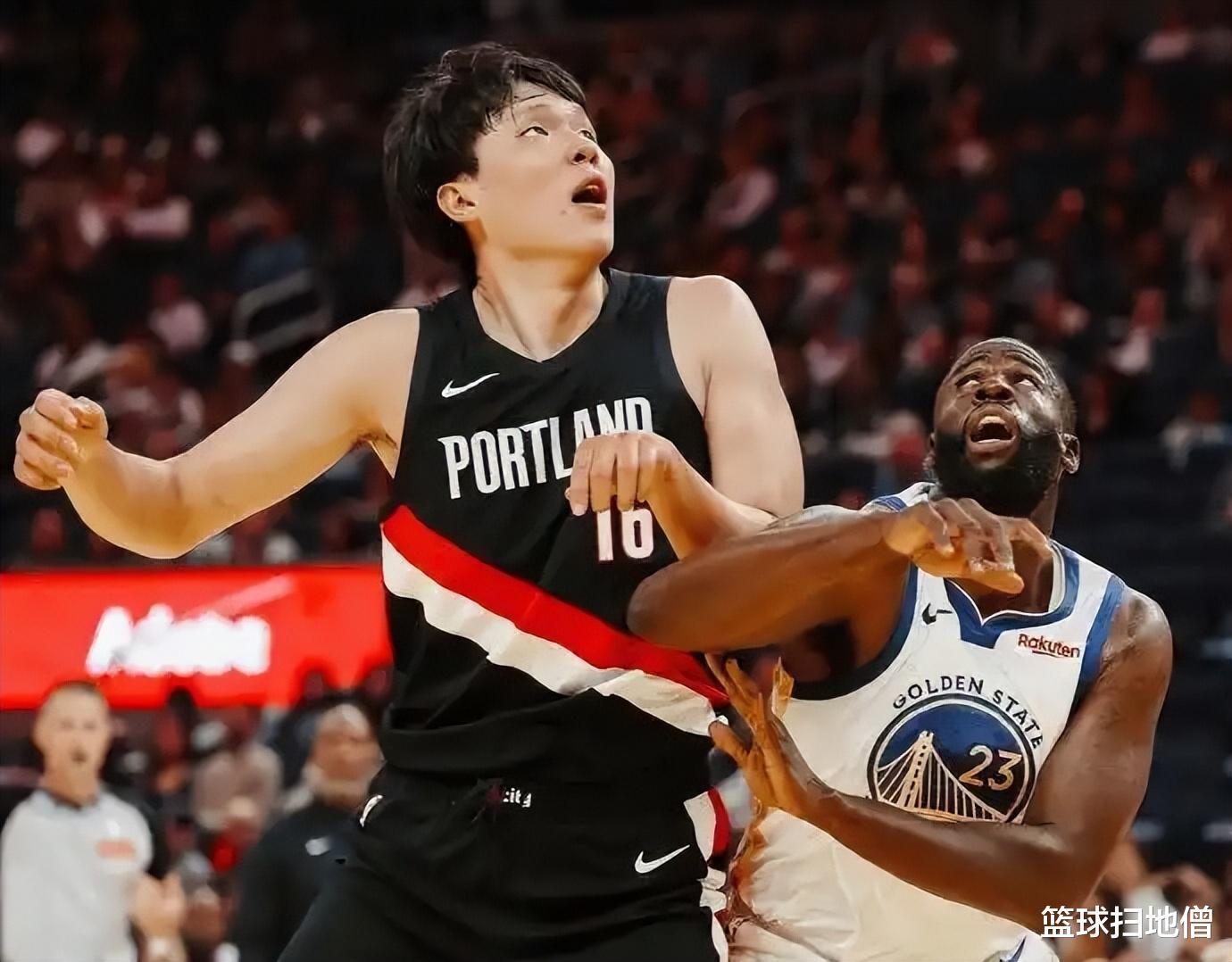 杨瀚森NBA首秀阵痛，季前赛不是夏联，小将得快点长心眼