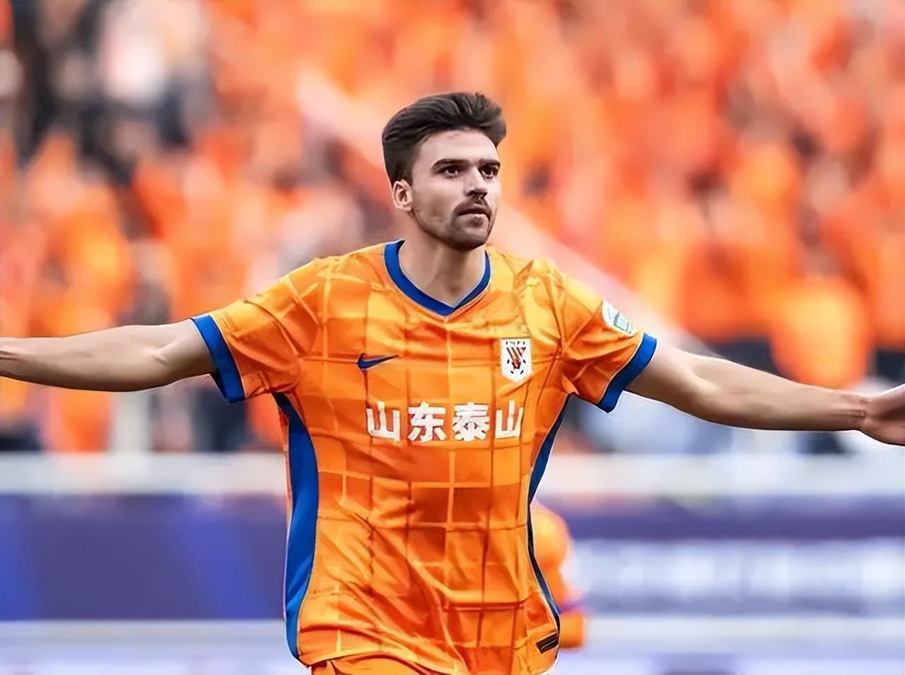 泽卡揭露泰山队赢球奖金八万美元 实锤不拖欠薪资