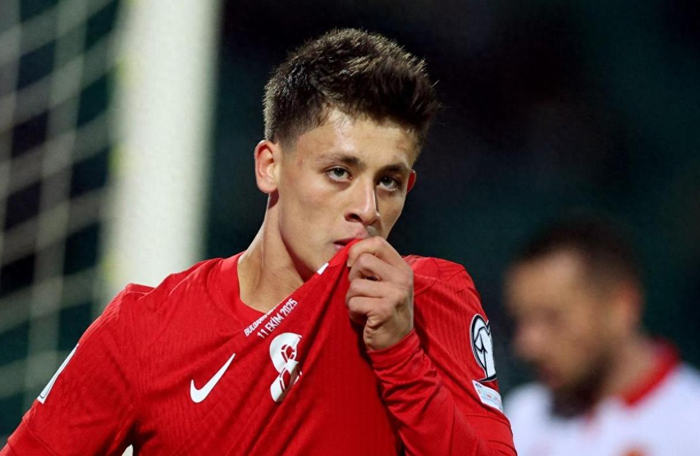 土耳其6-1狂虐保加利亚，居莱尔爆发成全场MVP