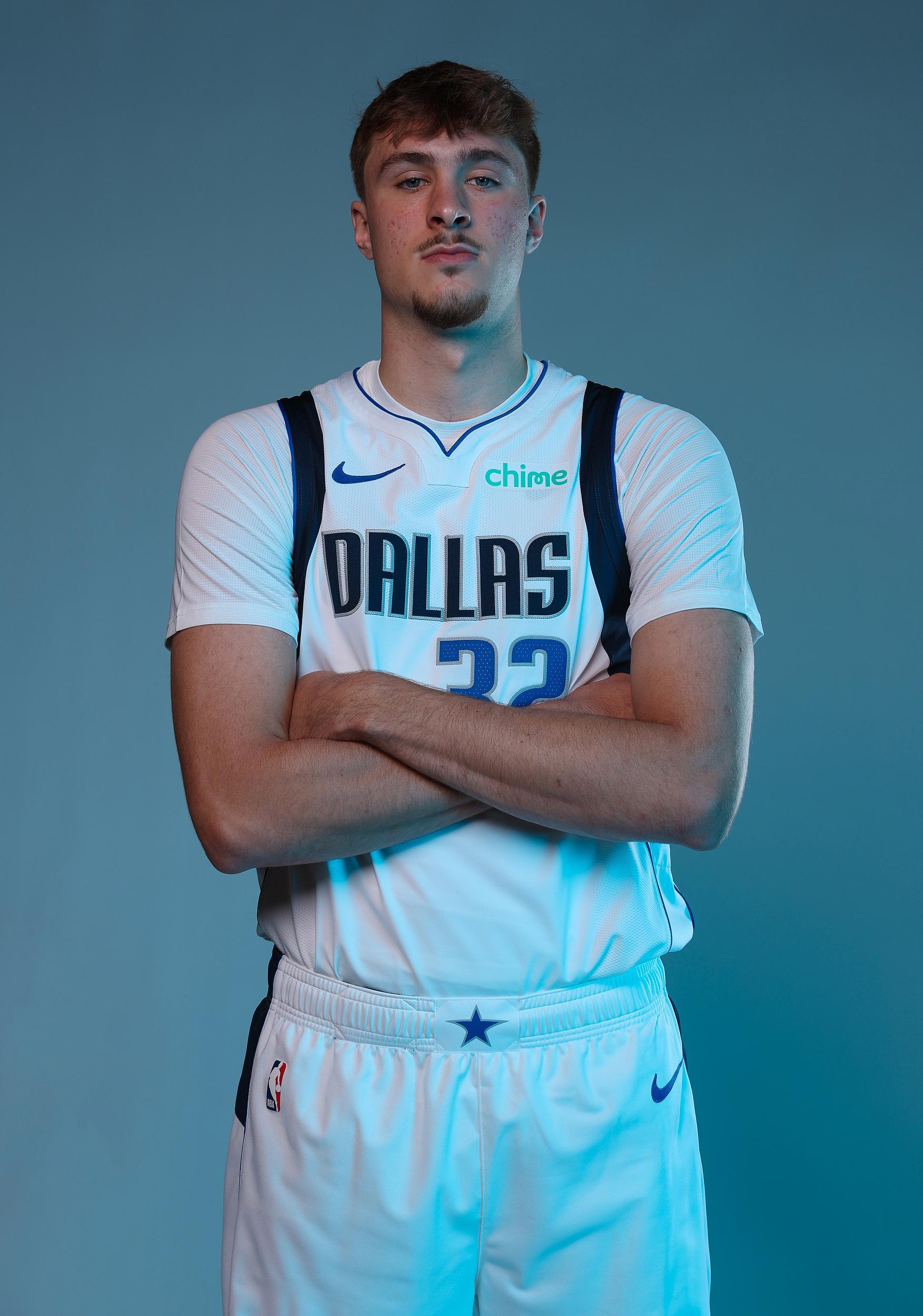 独行侠季前赛遗憾负黄蜂，弗拉格表现中规中矩