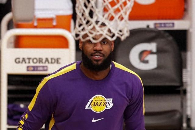 阿里纳斯看詹姆斯宣布续约背后真相