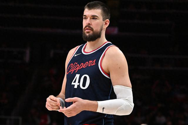 祖巴茨立志最佳防守球员，快船冲冠野心明显