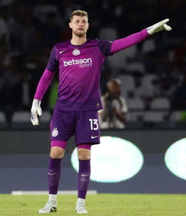 国米利比亚友谊赛边练兵边挣钱，帕拉西奥斯遭球迷吐槽