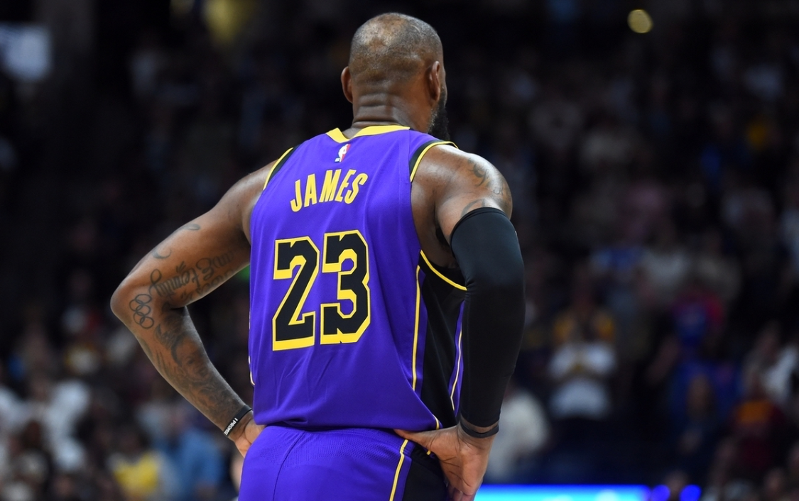 阿里纳斯为詹姆斯打广告喊冤,NBA广告背后的真实魔咒