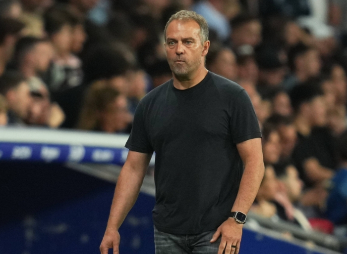 巴萨锁定21岁黑马艾永，瞄准接班莱万重任