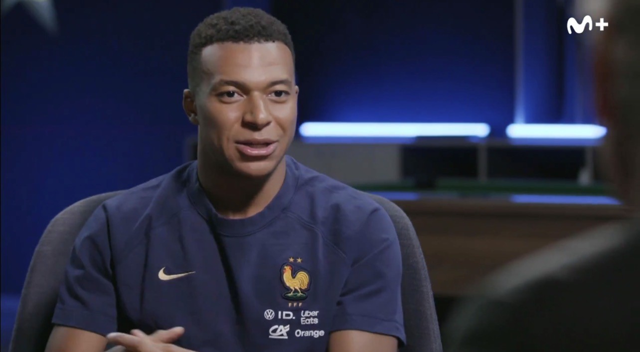 姆巴佩谈与梅西并肩 作战是一种荣幸