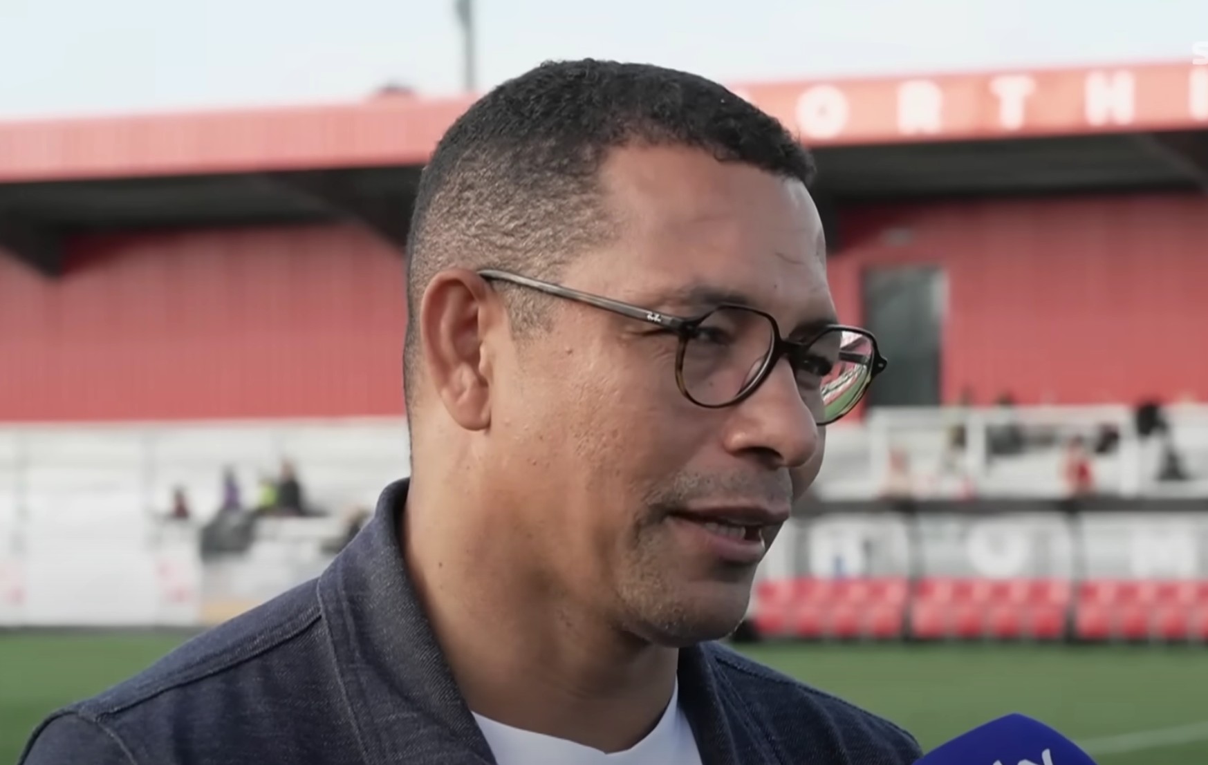 吉尔贝托看阿森纳：阵容深是利器，萨卡苏比门迪撑起冲冠梦