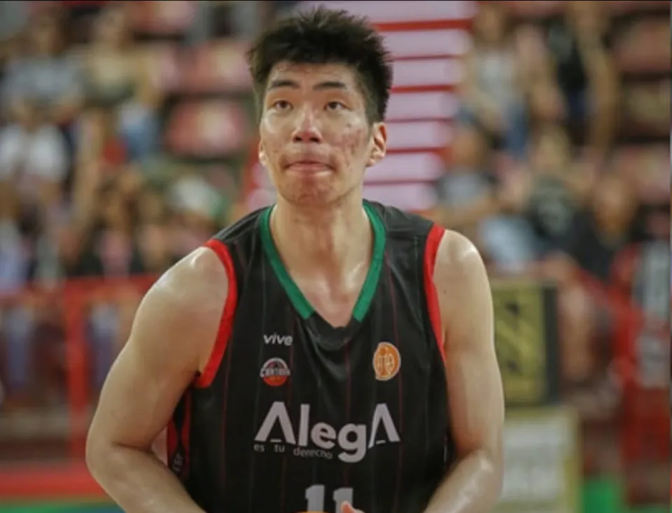 余嘉豪西乙开局哑火，CBA内线差距暴露无遗