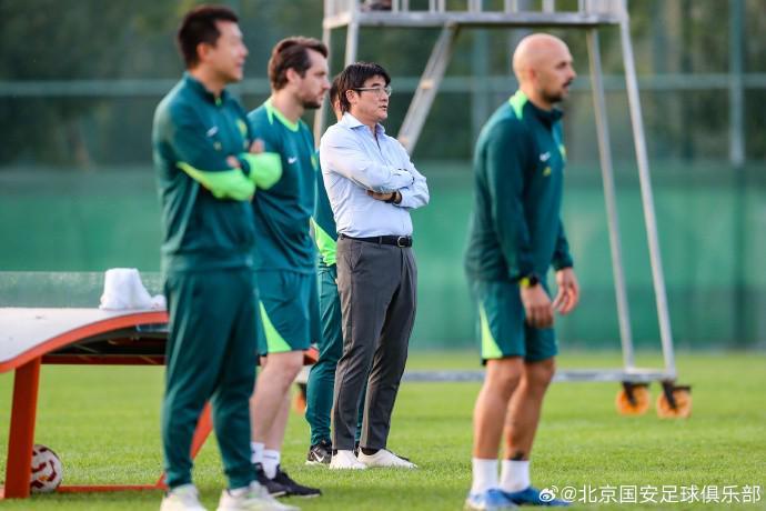 国安换帅背后的秘密：拉米罗如何撑起战术大旗