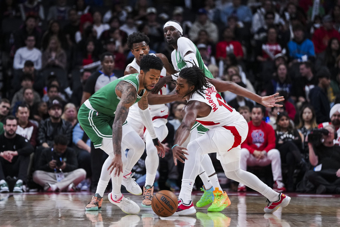 凯尔特人138大胜骑士，安芬尼-西蒙斯三分9中6爆发引爆波士顿