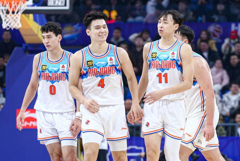 新疆男篮签下3名实用外援，4外援阵容成色飙升