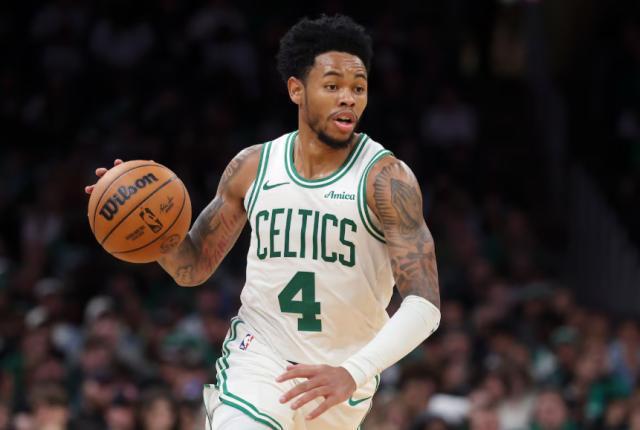 西蒙斯21分迎凯尔特人首秀 三分9中6防守却成短板