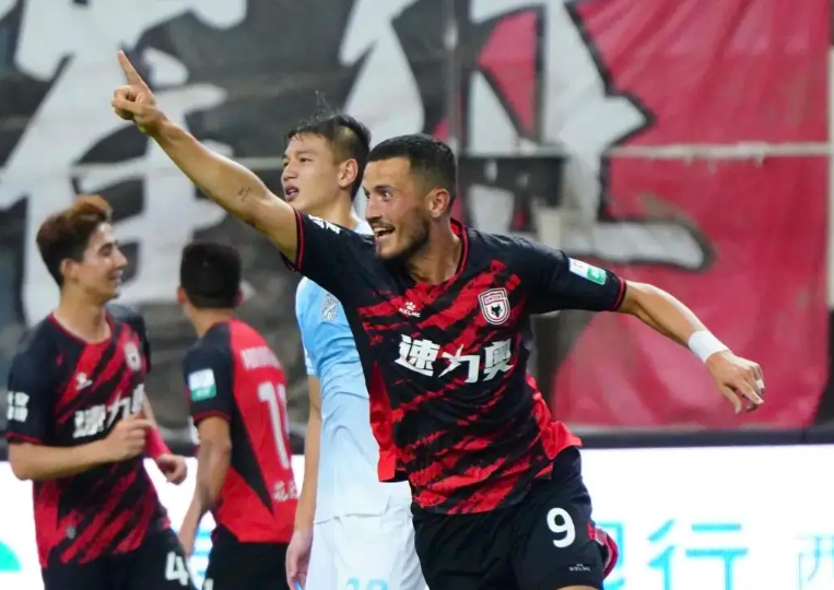 年薪高达中甲！塞尔马尼果断退出国家队，钱权选择豪横曝光