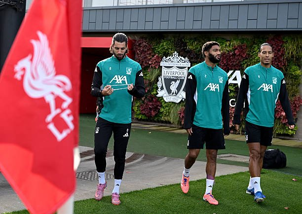 范戴克孤军奋战！利物浦中卫危机引爆，3大主力接连受伤