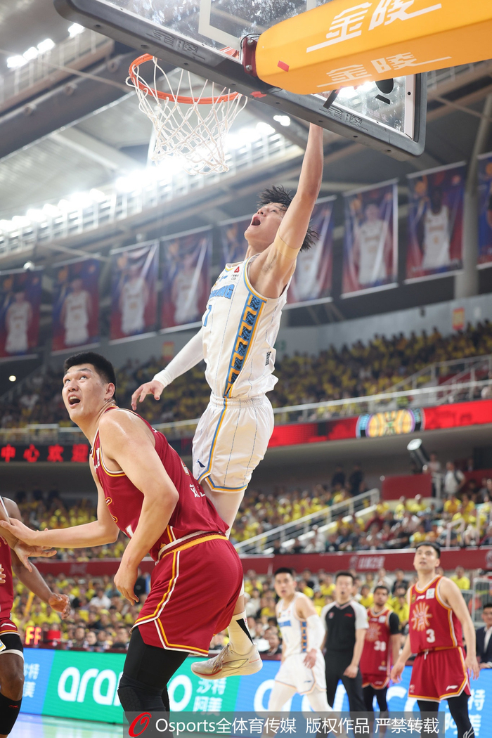 曾凡博0手术硬抗腰椎骨折，CBA季后赛边瘦身边复出！