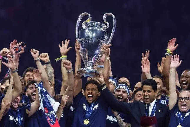 欧冠新规曝光：2027年赛季卫冕冠军开场，这波操作究竟为谁？