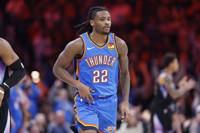 雷霆这一盖，华莱士用本能秀翻全场！