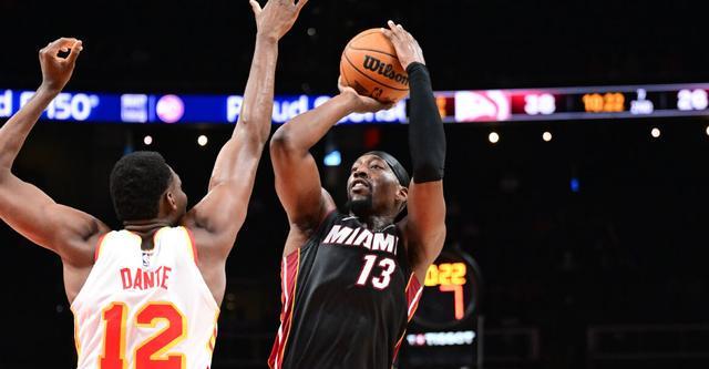 阿德巴约10月14日右膝挫伤倒地，热火这伤病运也太离谱