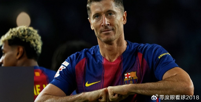 巴萨决断：莱万9场4球成过去式，新星埃永3000万接班