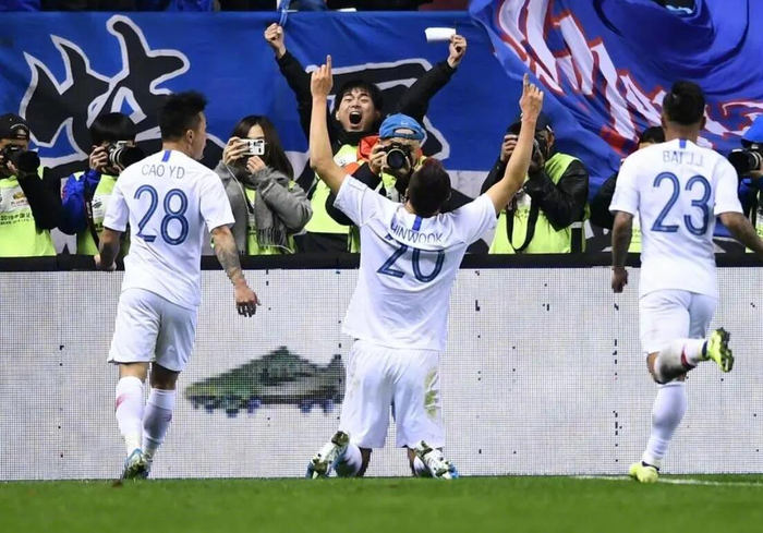 17年磨一剑，金信煜的最后一球定格3比0复出胜利