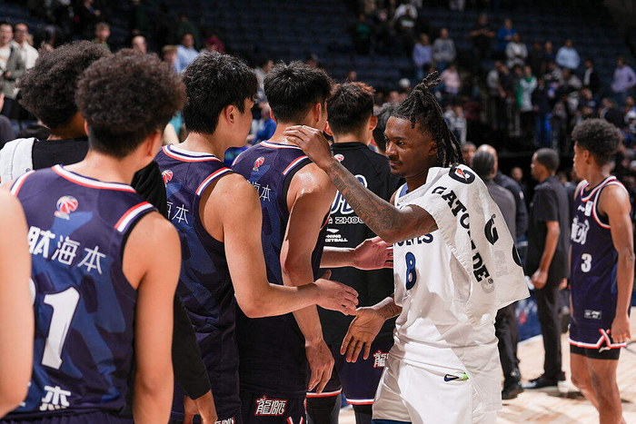 季前赛60分惨败！广州龙狮被NBA替补秀得像儿戏