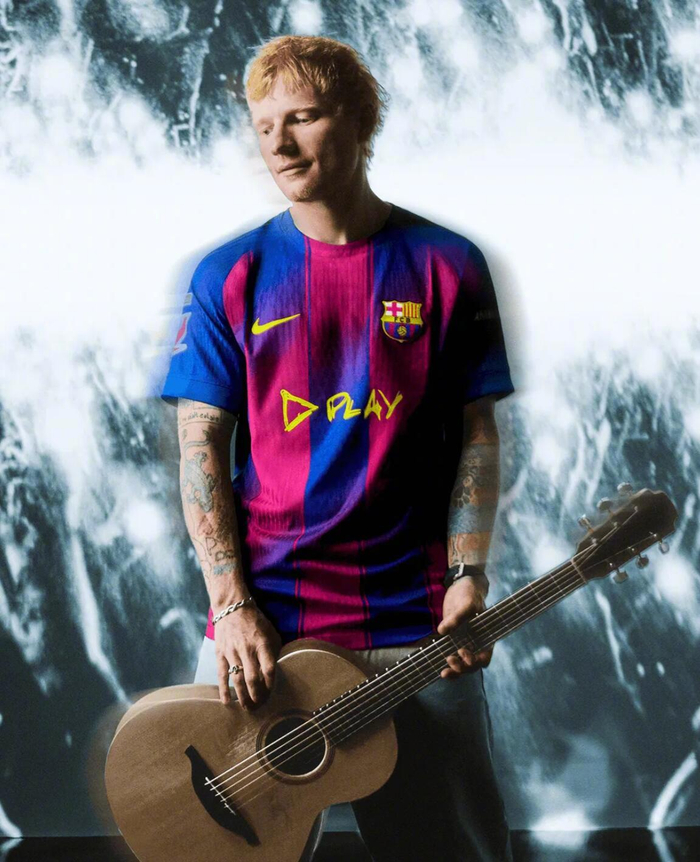 巴萨联手艾德-希兰：10月26日国德球衣秀新专辑，足球变秀场？