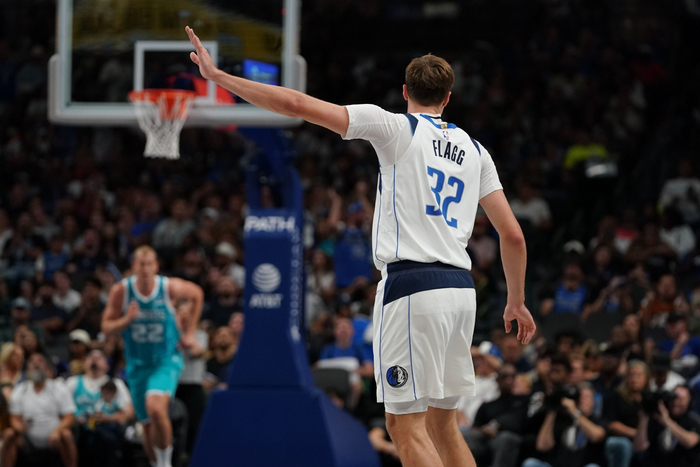 独行侠轻取爵士114比101，状元秀弗拉格18岁展露锋芒