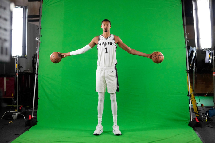 NBA孤胆英雄榜：仅15人能背负5x5荣耀，奥拉朱旺6次霸榜！