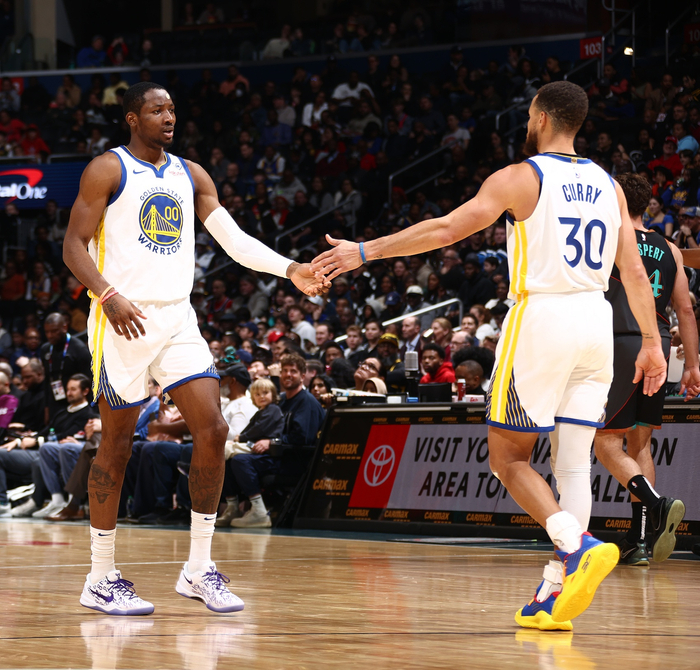 勇士新首发上线：库里独舞，波杰姆斯基能撑多久？