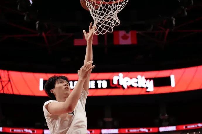 杨瀚森15分钟魔咒？开拓者末节崩盘断送胜机