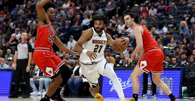 掘金124比117险胜公牛，穆雷三十+约基奇差点三双撑起豪门骨架