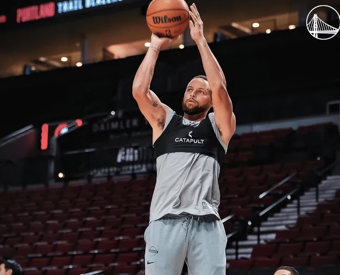 勇士118比111逆转胜开拓者，库里罚球13次震惊全场，波杰三分成最大隐患