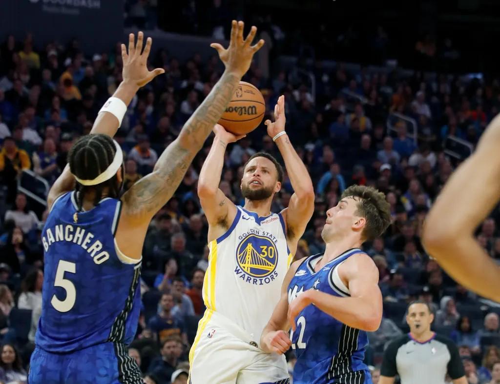 NBA模拟爆炸：勇士63胜领跑却被魔术爆冷4-3夺冠！