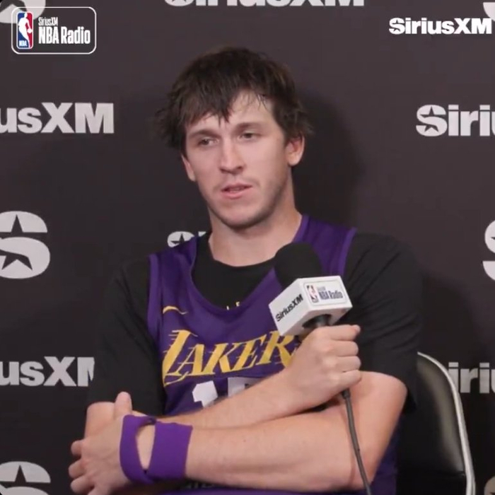 勒布朗笑着打天下！里夫斯曝湖人核心一天不怒几乎不可能