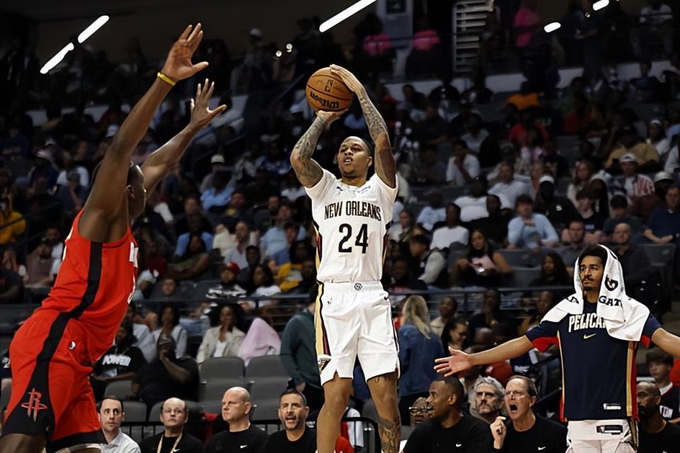 130比128险胜！霍金斯季前赛数据回暖，休斯顿火箭3连胜逼近成为黑马