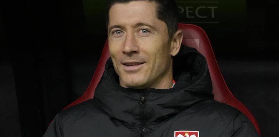 勒万带伤上阵酿祸，巴萨赔了3-6周天赋