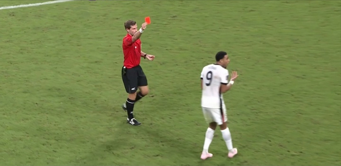 3场禁赛+2000美金，亚冠判罚尺度炸锅，海港血亏古斯塔沃