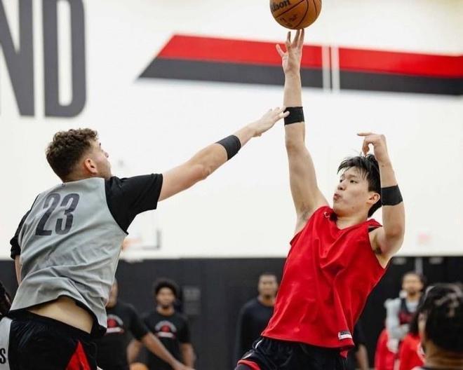 克林根季前赛23分钟上场抢戏：嫉妒杨瀚森爆发真相辣眼