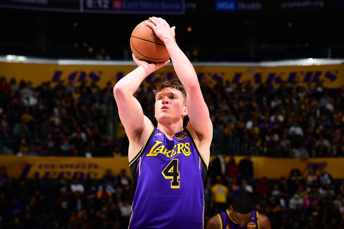 NBA｜季前赛94-121输球，克内克特30.4%命中率成焦点