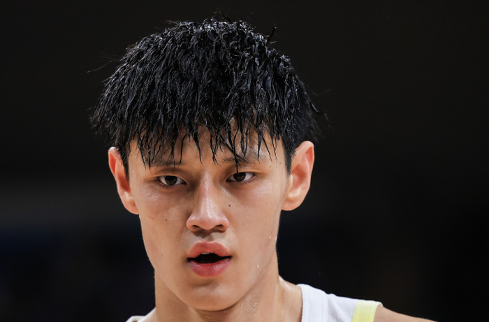 NBA｜篮网裁掉曾凡博：两场中国赛3次上场机会全都没抓住