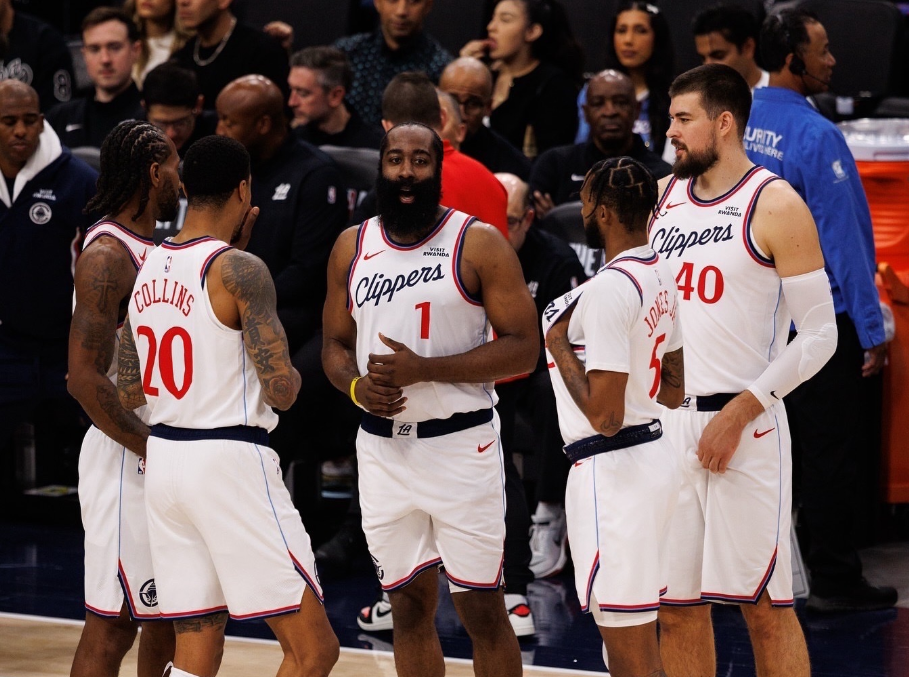 NBA季前赛快船最新危机：哈登低迷连场数据掉队，保罗替补爆发震惊联盟