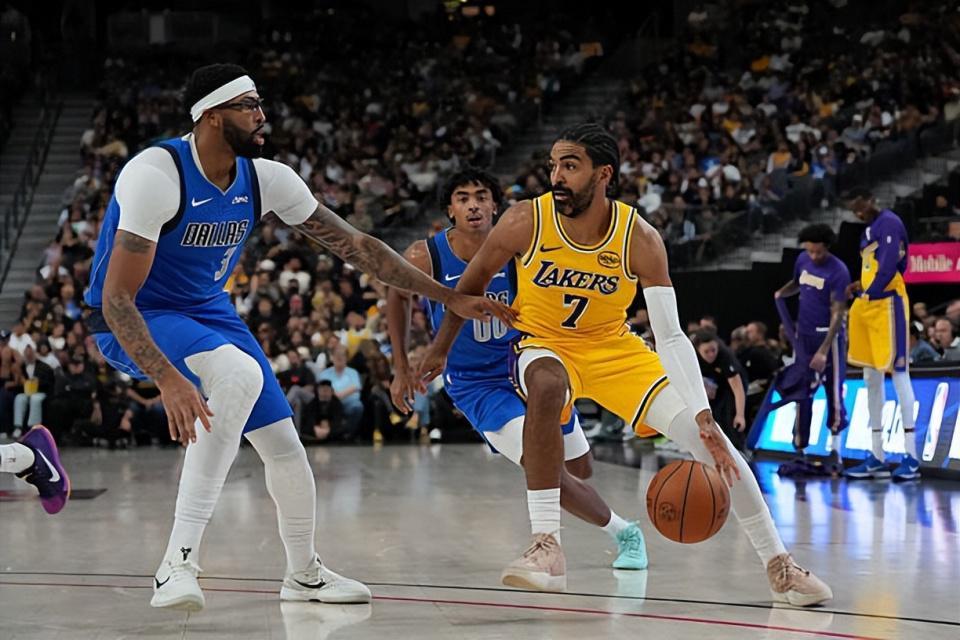 NBA｜湖人被独行侠末节狂虐，文森特季前赛狂砍22分展现仿佛新生