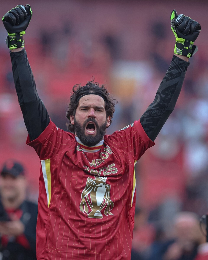 英超｜利物浦门神阿利松腿筋伤病成隐患，连败噩梦谁来背锅？