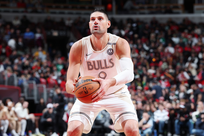 NBA｜公牛半场60-54领先森林狼，武切维奇9分7板表现几分？