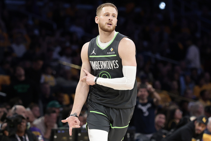 NBA｜森林狼半场54-60落后公牛，迪文岑佐替补7分还够吗