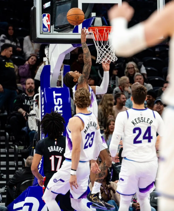 NBA｜季前赛132-129！爵士逆转开拓者，杨瀚森仍被罚出场两次