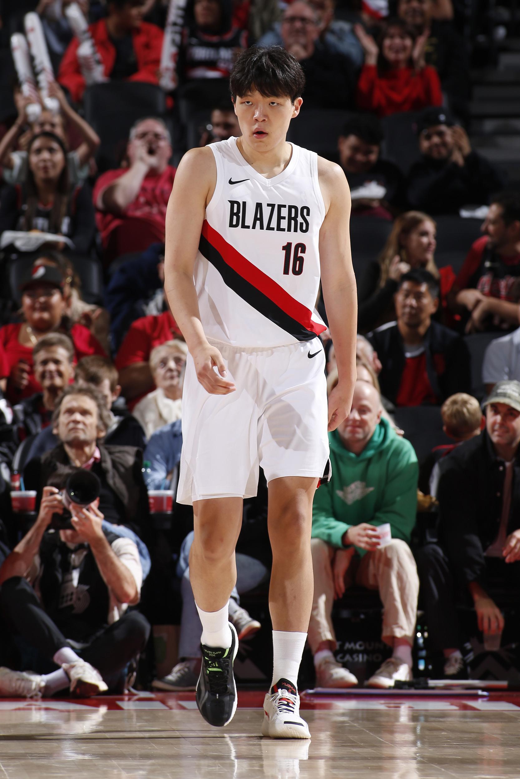 NBA｜开拓者季前赛收官：杨瀚森四场场均8分，5.3犯规成隐患