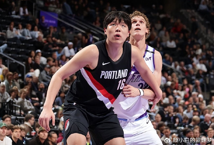 比卢普斯直言：NBA季前赛4场收官，杨瀚森被努尔基奇暴打3分6犯引争议